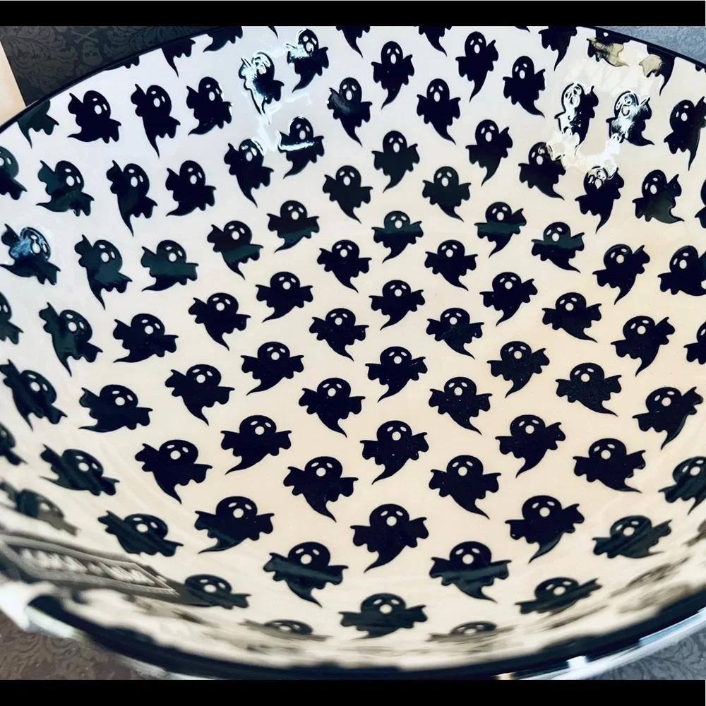 Halloween Stoneware Black Flying Ghosts Bowl 10” Diameter Spooky - Picture 5 of 6